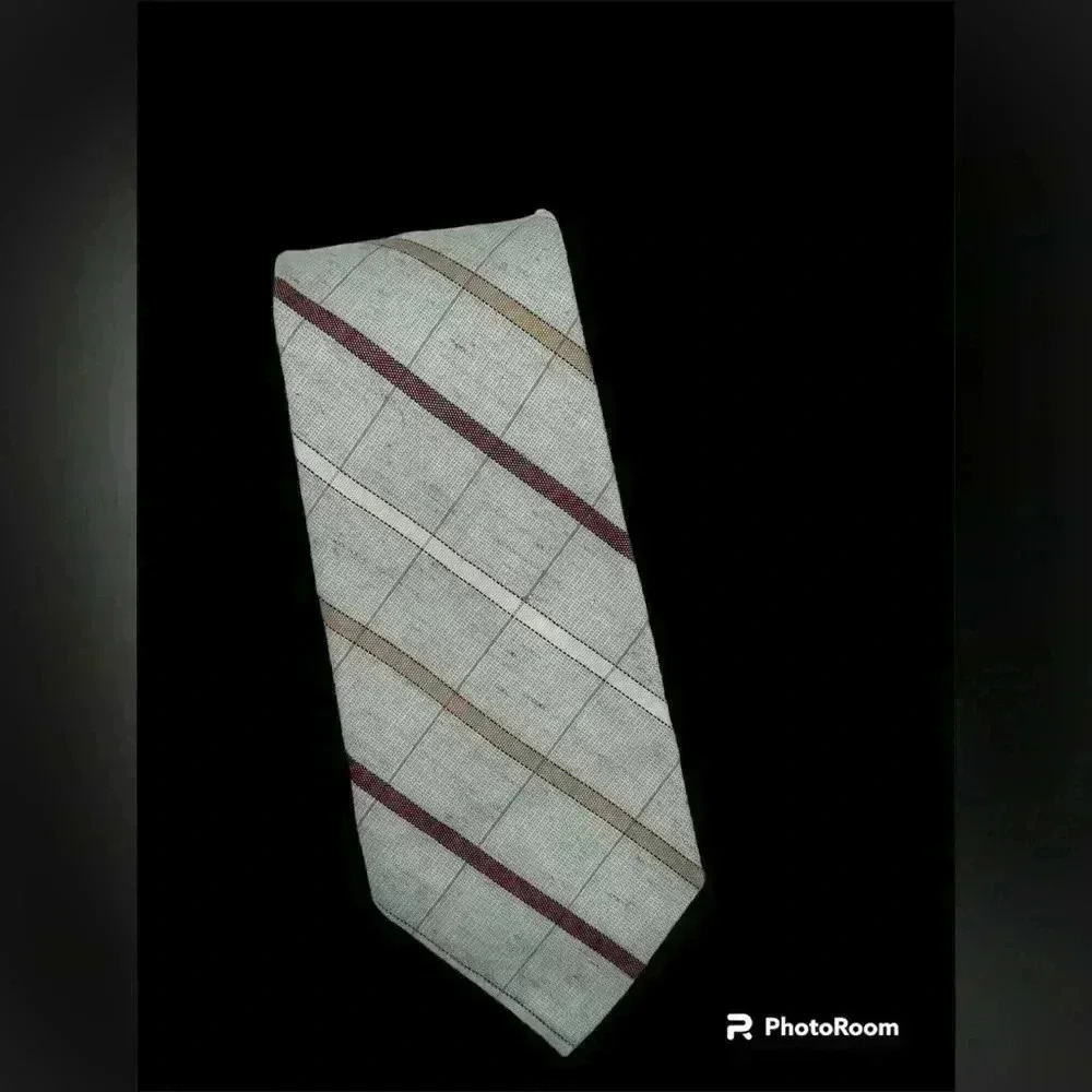 Adolfo men’s necktie